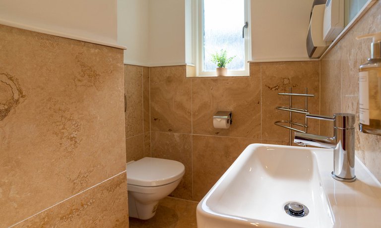 Villa 4 downstairs toilet