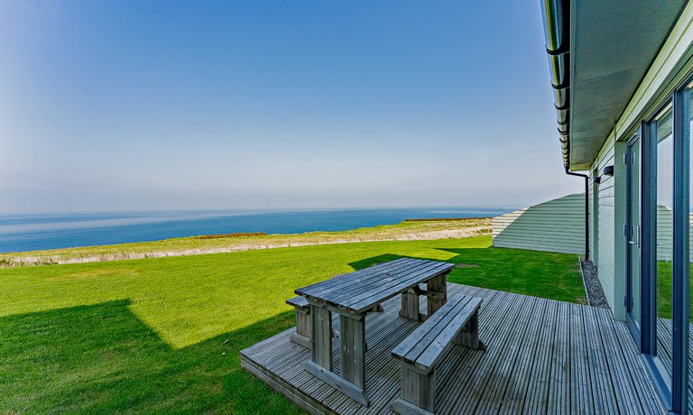 Cottage 17 Private Deck with Sea Views