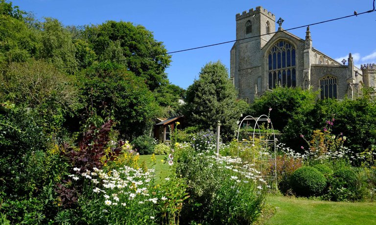 Views of St Margaret of Antioch Church