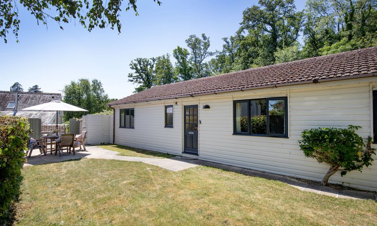 Oaktree Cottage Exterior