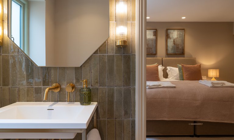 Ensuite