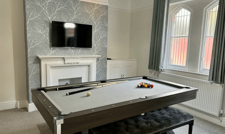 Kitchen & Games Room