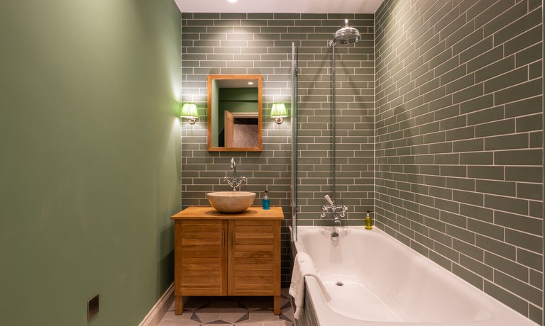 Ensuite